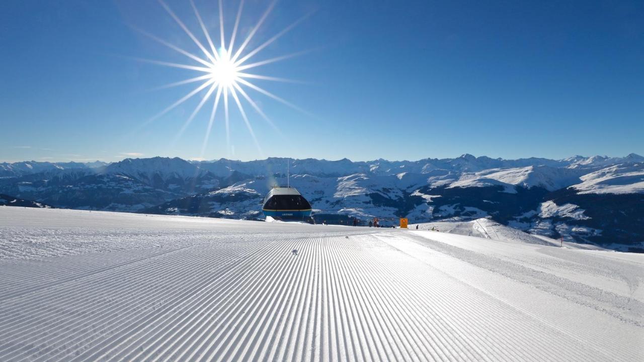 Pradas Resort Brigels Breíl Exteriör bild
