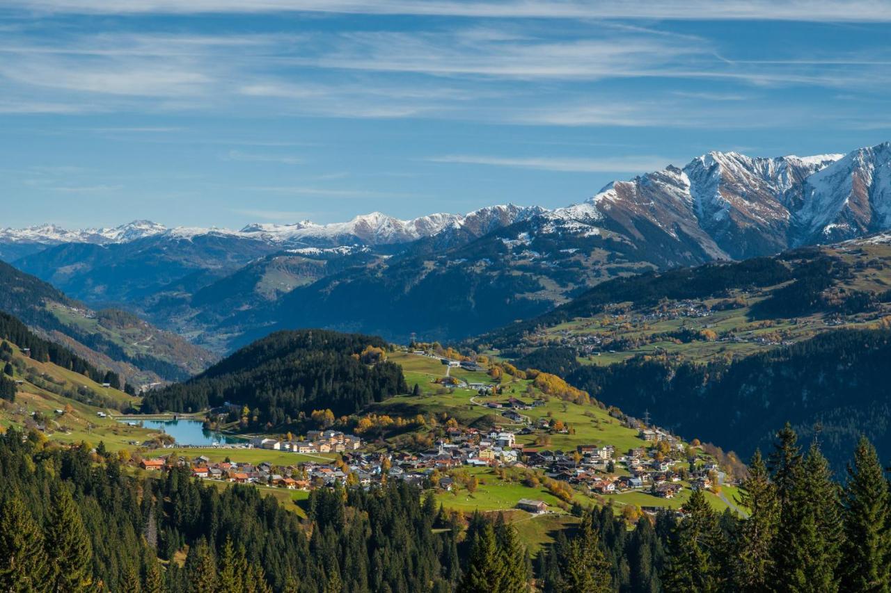 Pradas Resort Brigels Breíl Exteriör bild